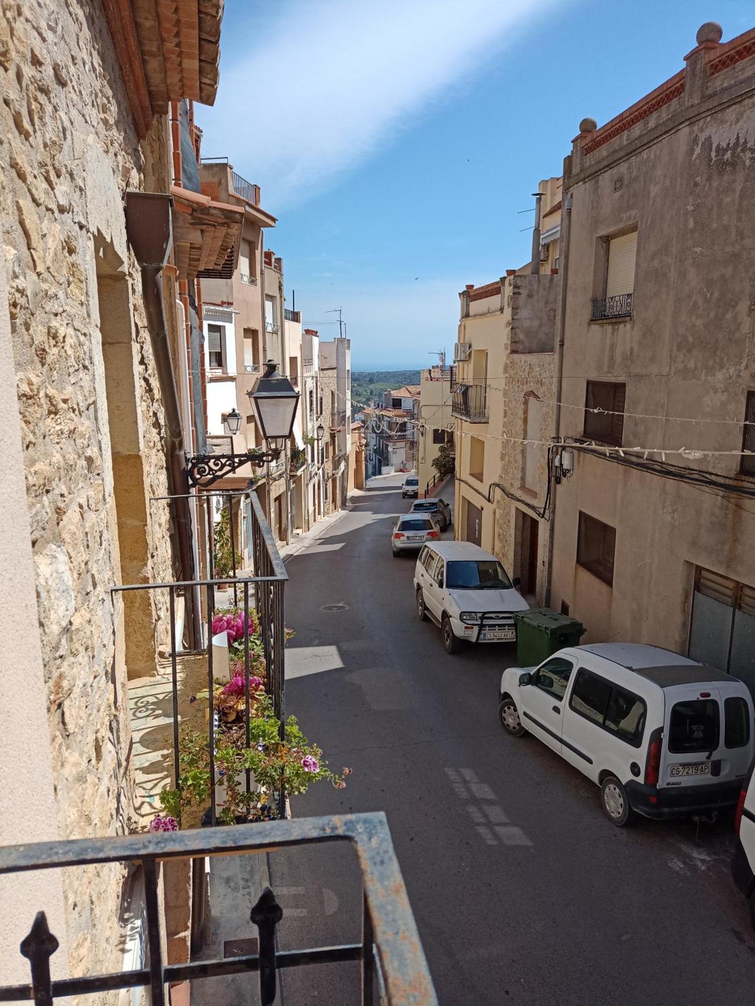 Tranquil And Spacious Townhouse In Historical And Picturesque Cervera Del Maestre Extérieur photo