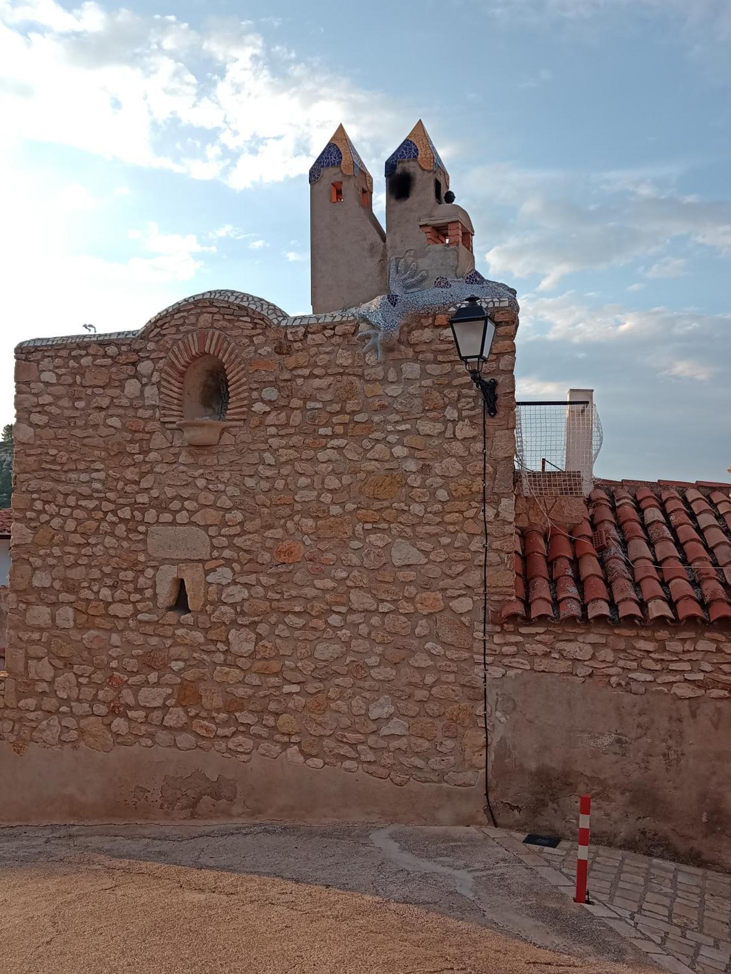 Tranquil And Spacious Townhouse In Historical And Picturesque Cervera Del Maestre Extérieur photo