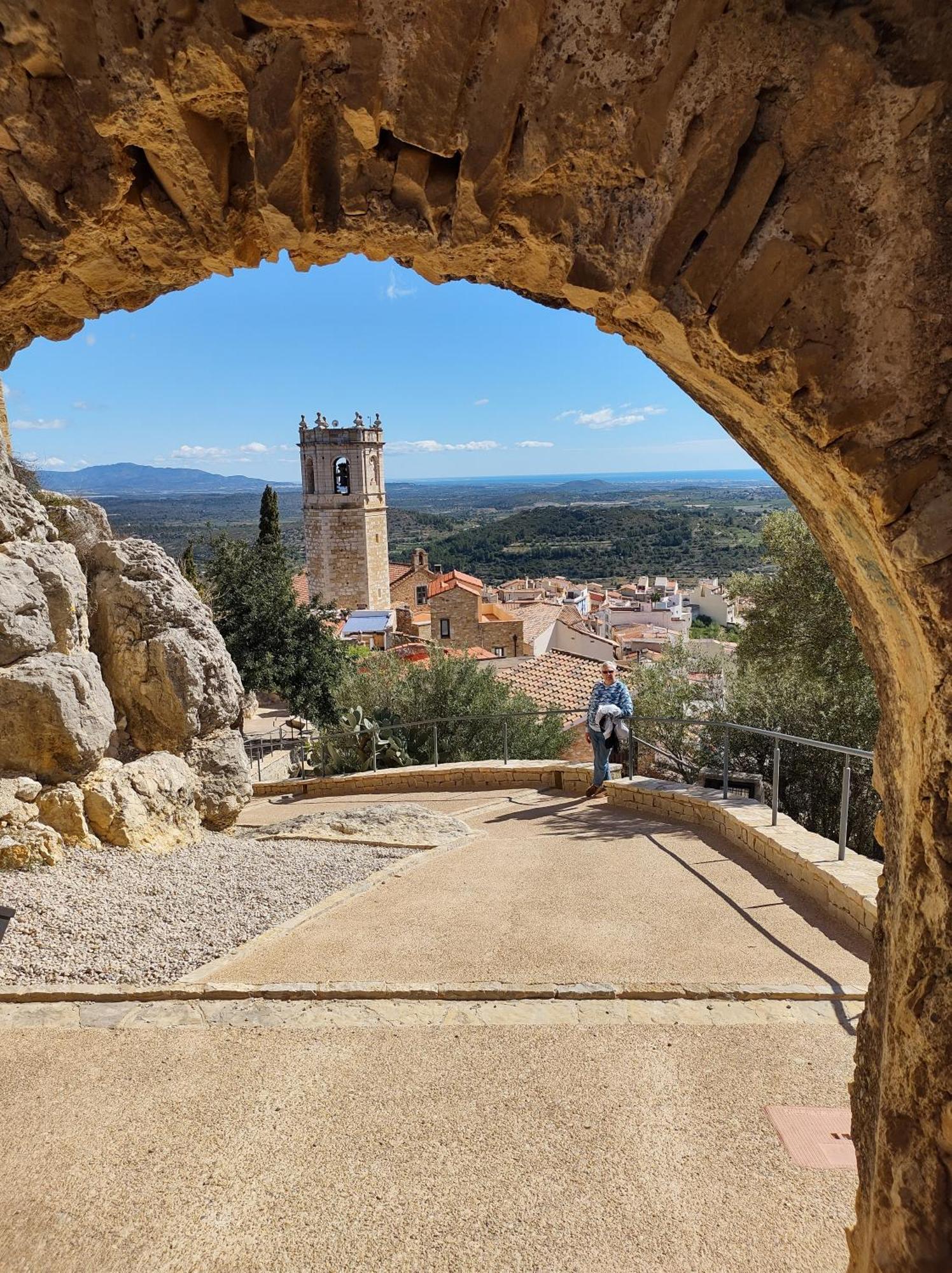 Tranquil And Spacious Townhouse In Historical And Picturesque Cervera Del Maestre Extérieur photo