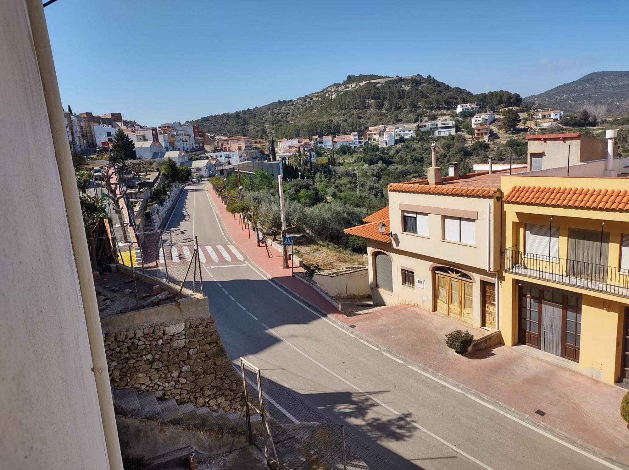 Tranquil And Spacious Townhouse In Historical And Picturesque Cervera Del Maestre Extérieur photo